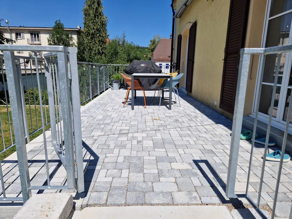 Pavage ou dallage extérieur posé par F. Mühlheim
